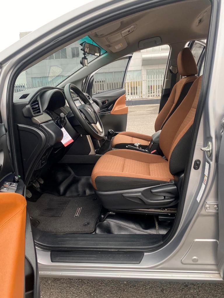 innova 2019 bạc 2 (3)