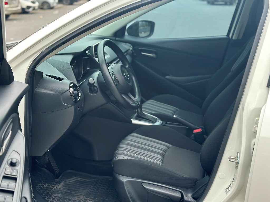 mazda 3 2023 trắng 2 (3)