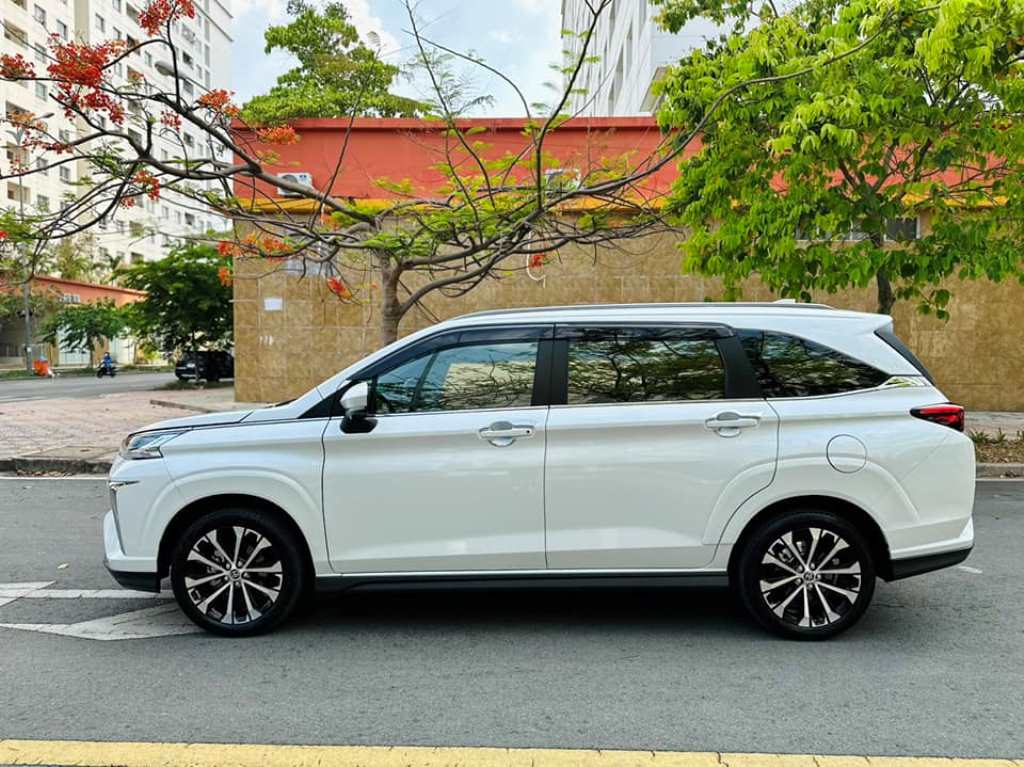 veloz 2023 trắng 1 (2)